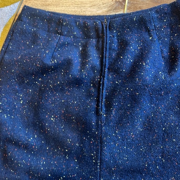 ModCloth speckled polyester/wool blend fully lined skirt with darts and zipper - Picture 6 of 6